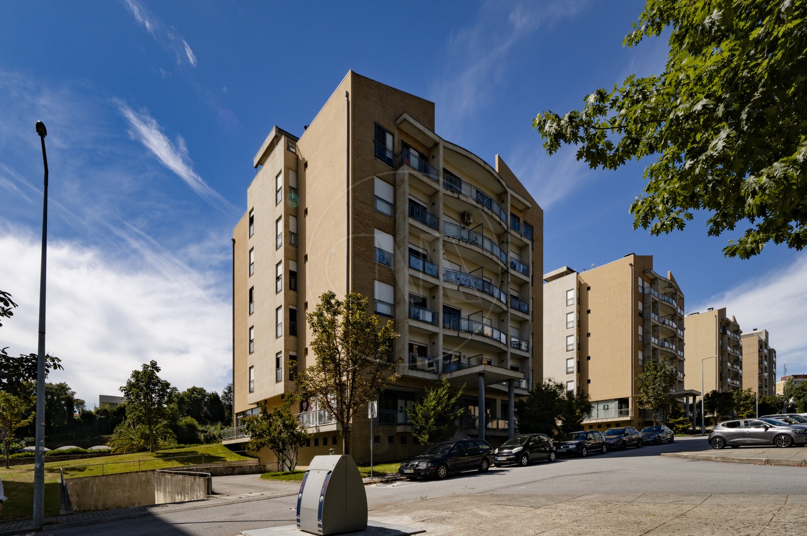 Apartment T2 for For sale in Nogueira, Fraião e Lamaçães, Braga, Braga - Fachada (Imagem 1)