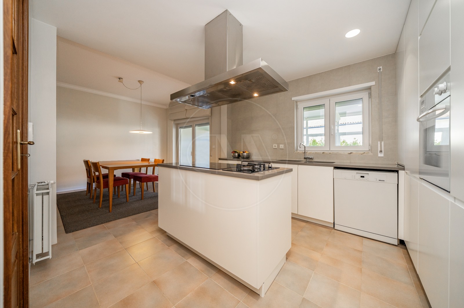 Moradia T5 para Venda em Gualtar, Braga, Braga - Cozinha (Imagem 1)