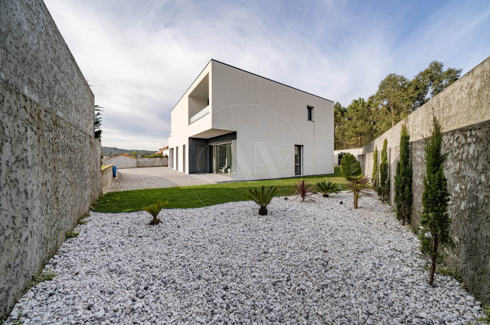 Moradia T3 para Venda em Vila Chã, Esposende, Braga - Quintal/Jardim (Imagem 1)