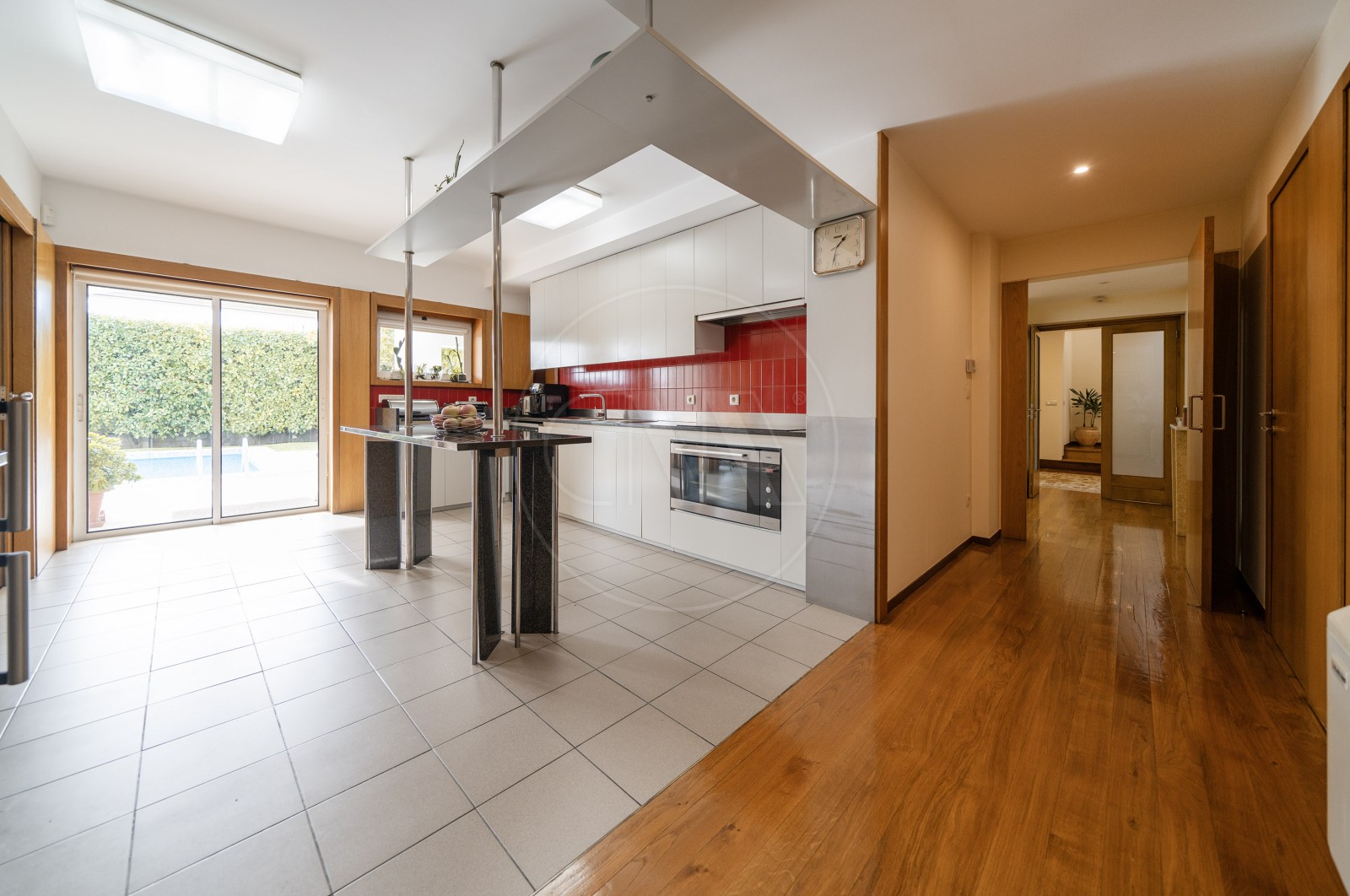 Moradia T6 para Venda em Nogueiró e Tenões, Braga, Braga - Cozinha (Imagem 1)