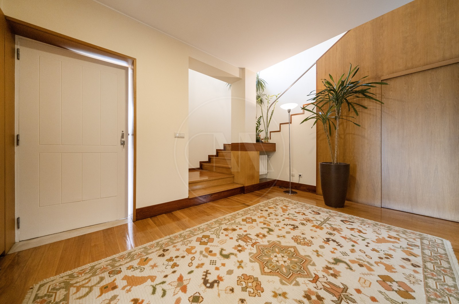 Moradia T6 para Venda em Nogueiró e Tenões, Braga, Braga - Hall de entrada (Imagem 2)