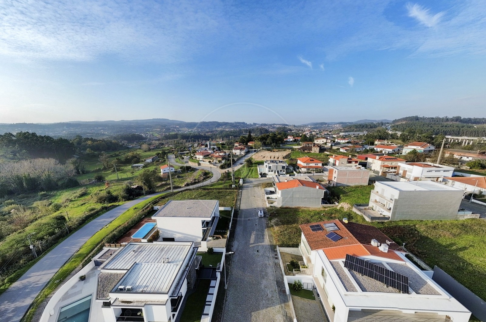 Terreno Urbano para Venda em Priscos, Braga, Braga - Área envolvente (Imagem 4)