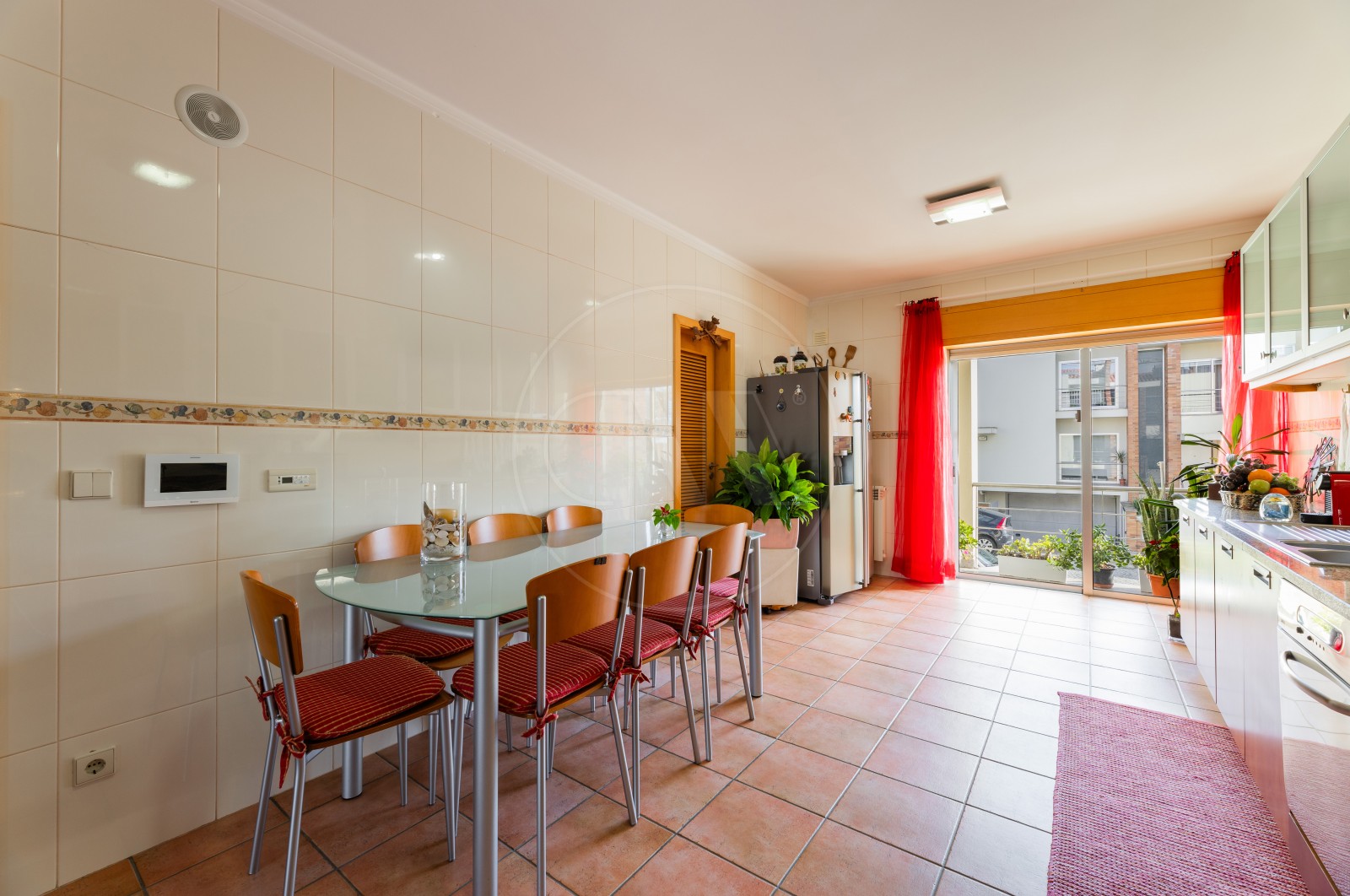 Moradia T3 para Venda em Celeirós, Aveleda e Vimieiro, Braga, Braga - Cozinha (Imagem 1)