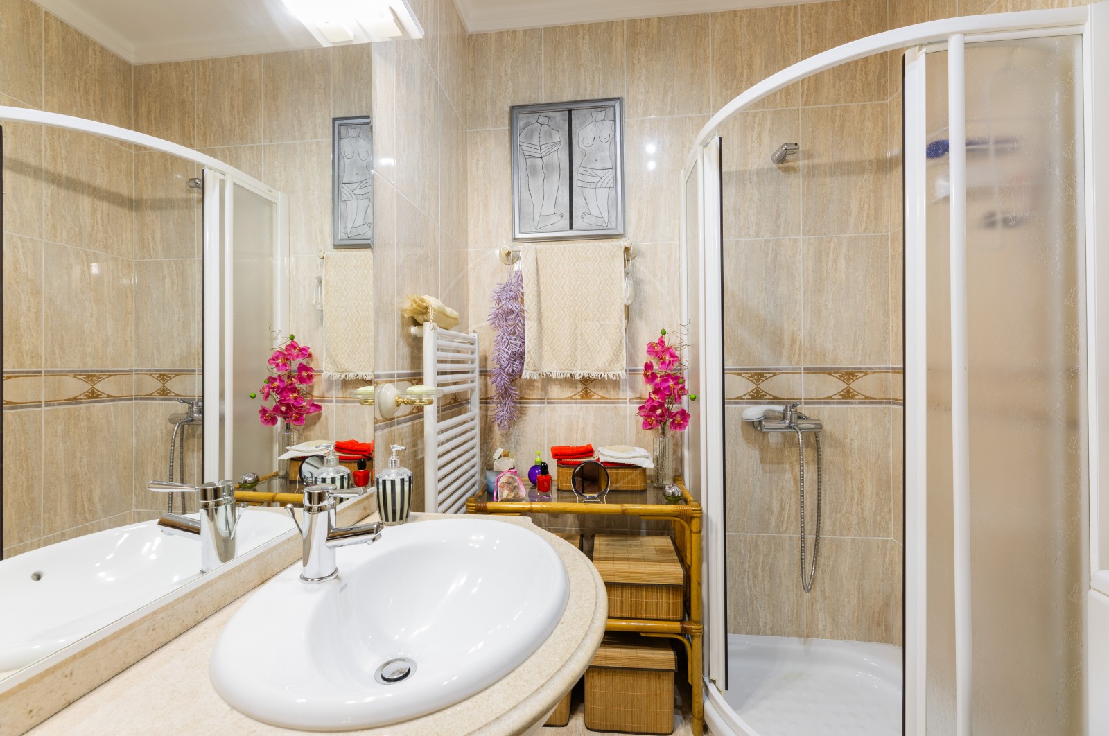 Moradia T3 para Venda em Celeirós, Aveleda e Vimieiro, Braga, Braga - Casa de banho (Imagem 2)