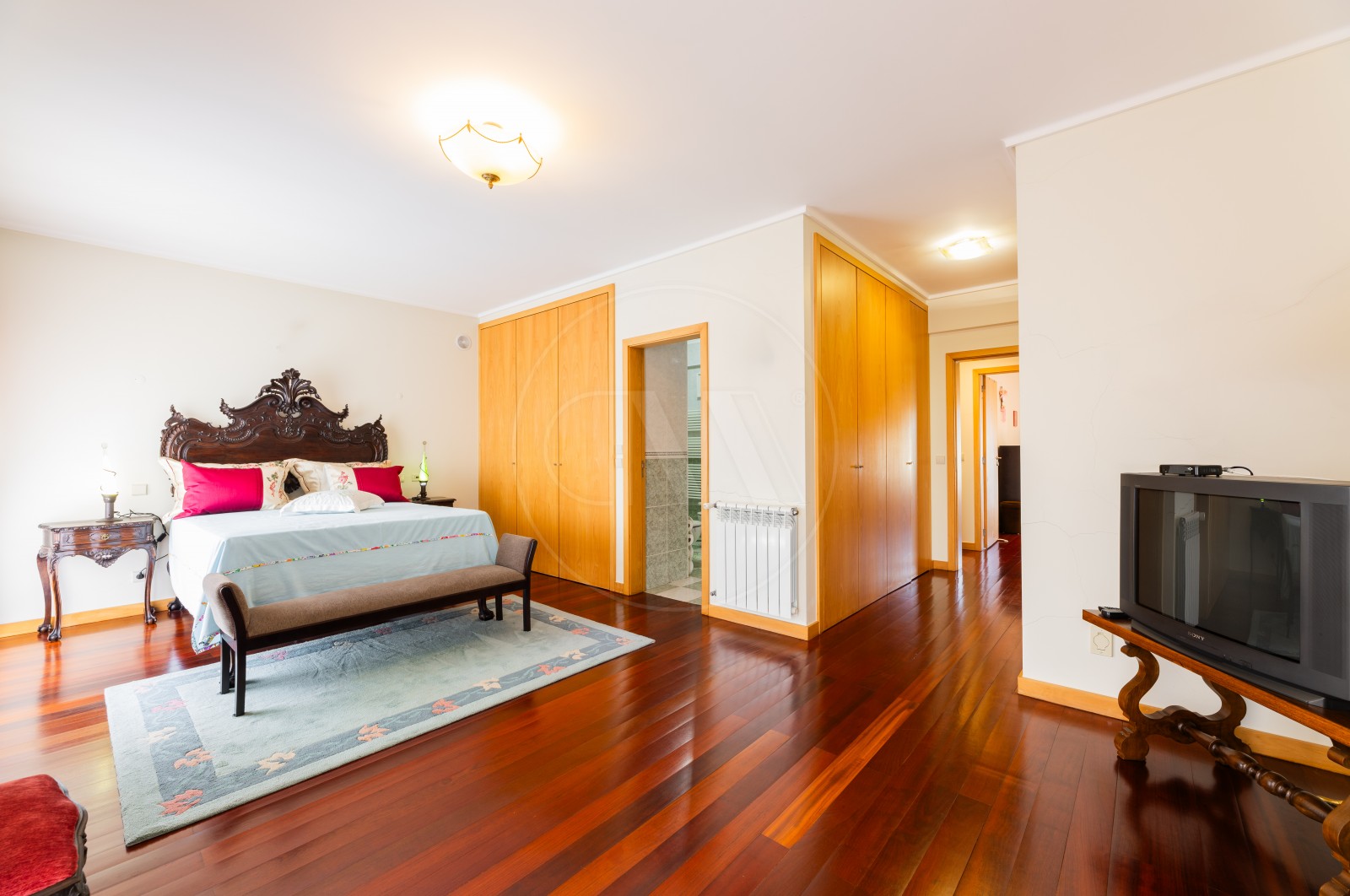 Moradia T3 para Venda em Celeirós, Aveleda e Vimieiro, Braga, Braga - Suite (Imagem 1)