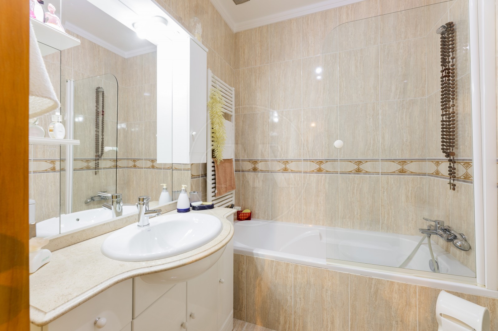 Moradia T3 para Venda em Celeirós, Aveleda e Vimieiro, Braga, Braga - Casa de banho (Imagem 1)