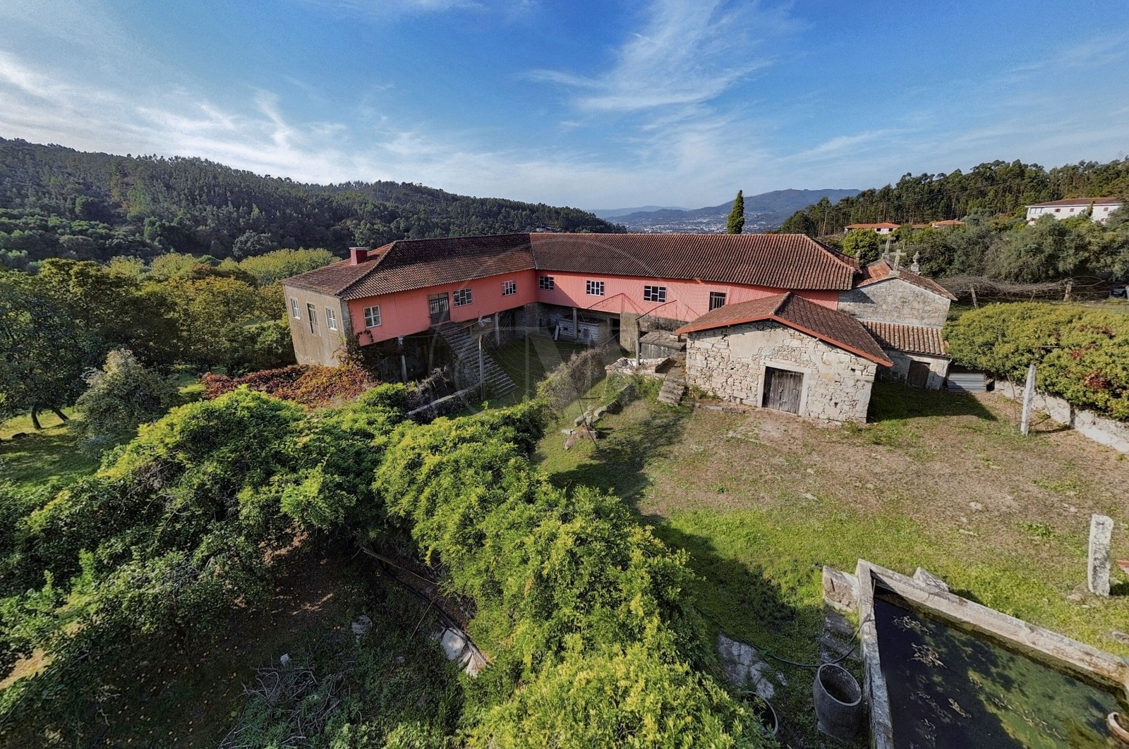 Farm T8 for For sale in Covelas, Póvoa de Lanhoso, Braga - Fachada (Imagem 3)