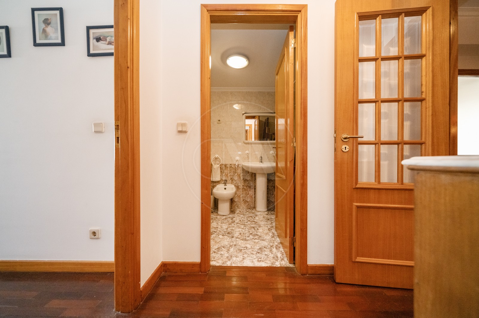 Apartamento T2 para Venda em Nogueira, Fraião e Lamaçães, Braga, Braga - Corredor (Imagem 4)