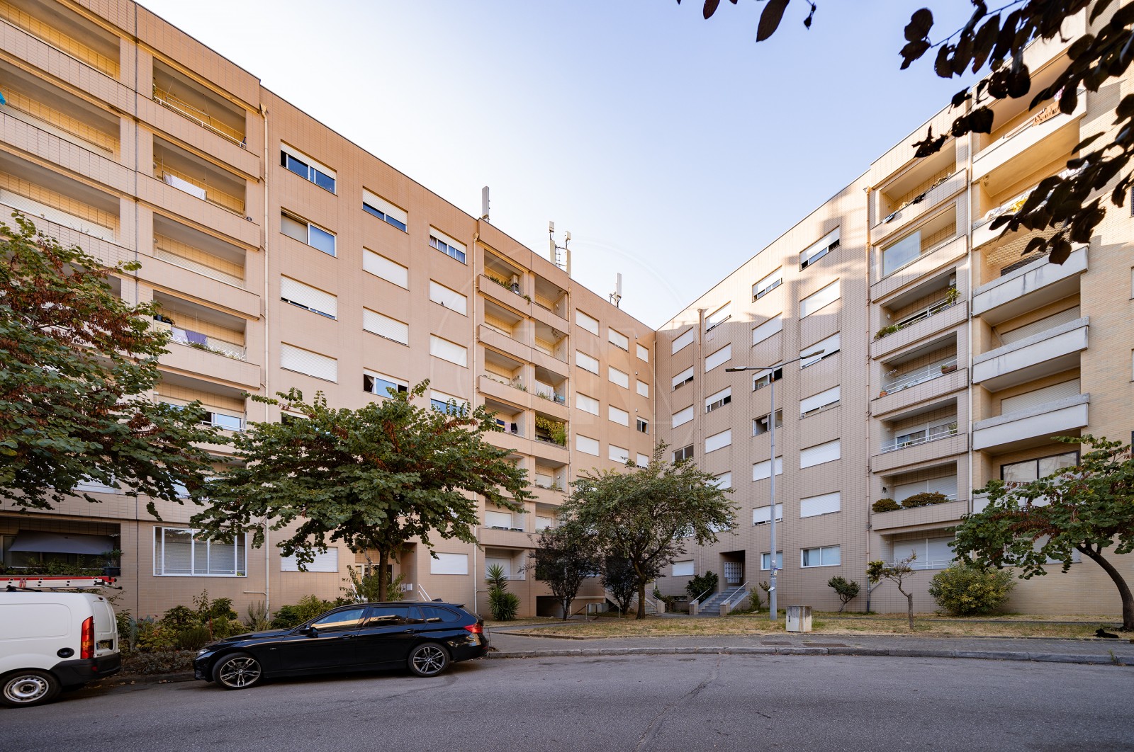 Apartamento T2 para Venda em Nogueira, Fraião e Lamaçães, Braga, Braga - Fachada (Imagem 2)