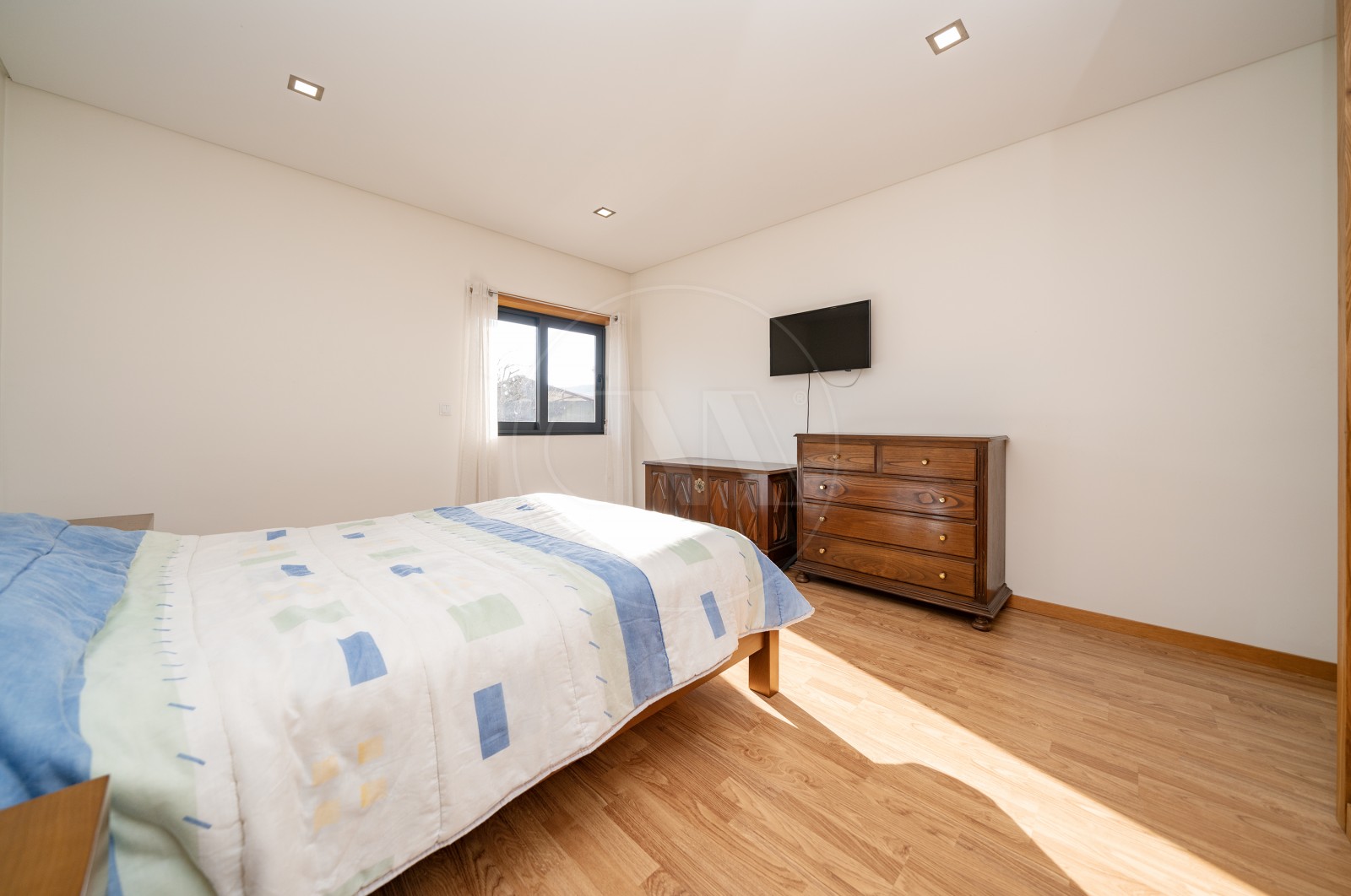 Moradia T2 para Venda em Escudeiros e Penso (Santo Estêvão e São Vicente), Braga, Braga - Suite (Imagem 5)