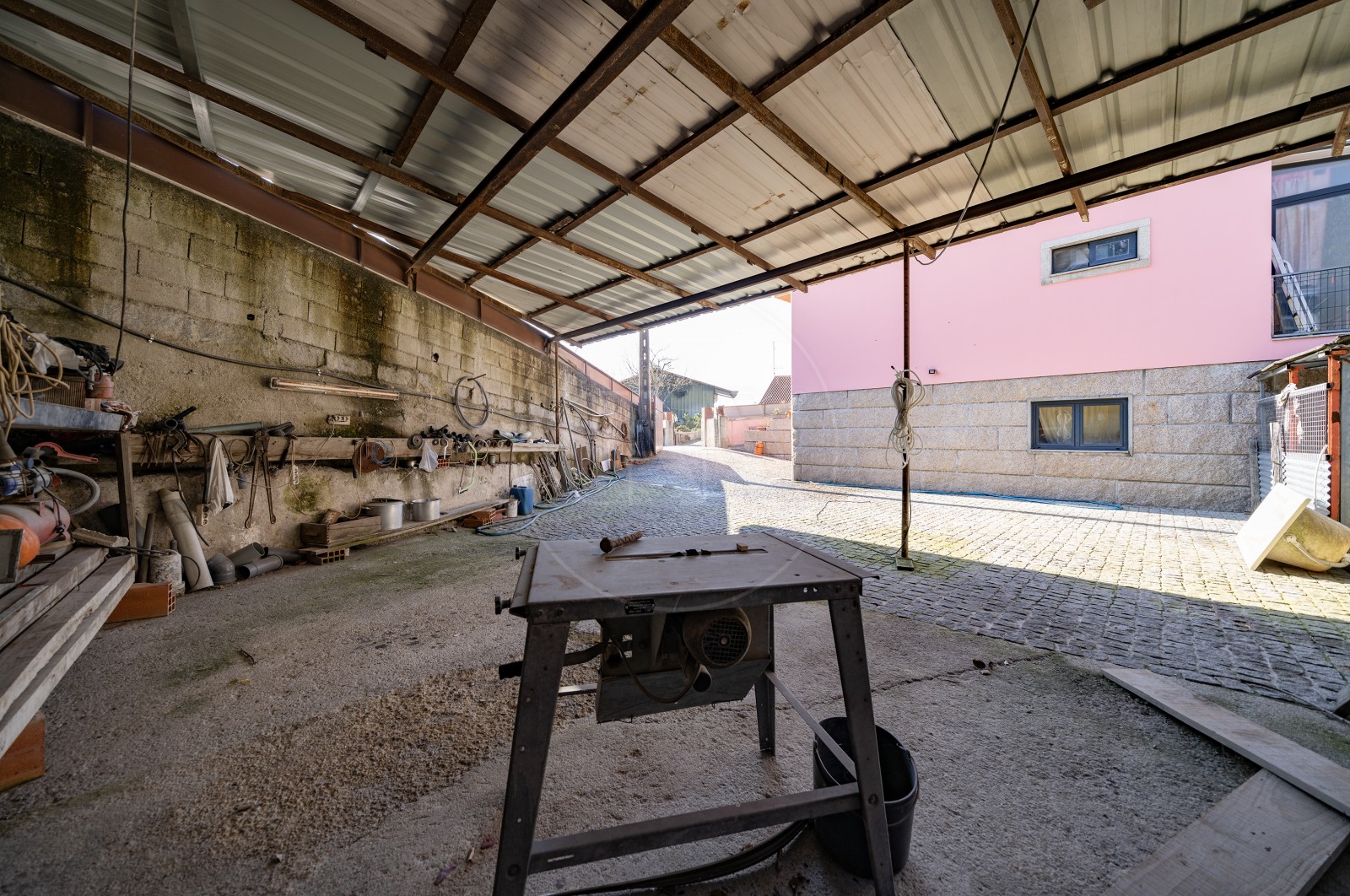 Moradia T2 para Venda em Escudeiros e Penso (Santo Estêvão e São Vicente), Braga, Braga - Área envolvente (Imagem 2)