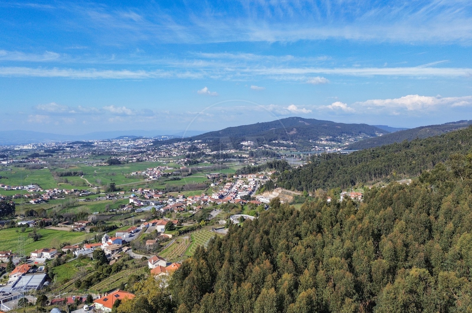 Moradia T2 para Venda em Escudeiros e Penso (Santo Estêvão e São Vicente), Braga, Braga - Vistas (Imagem 1)