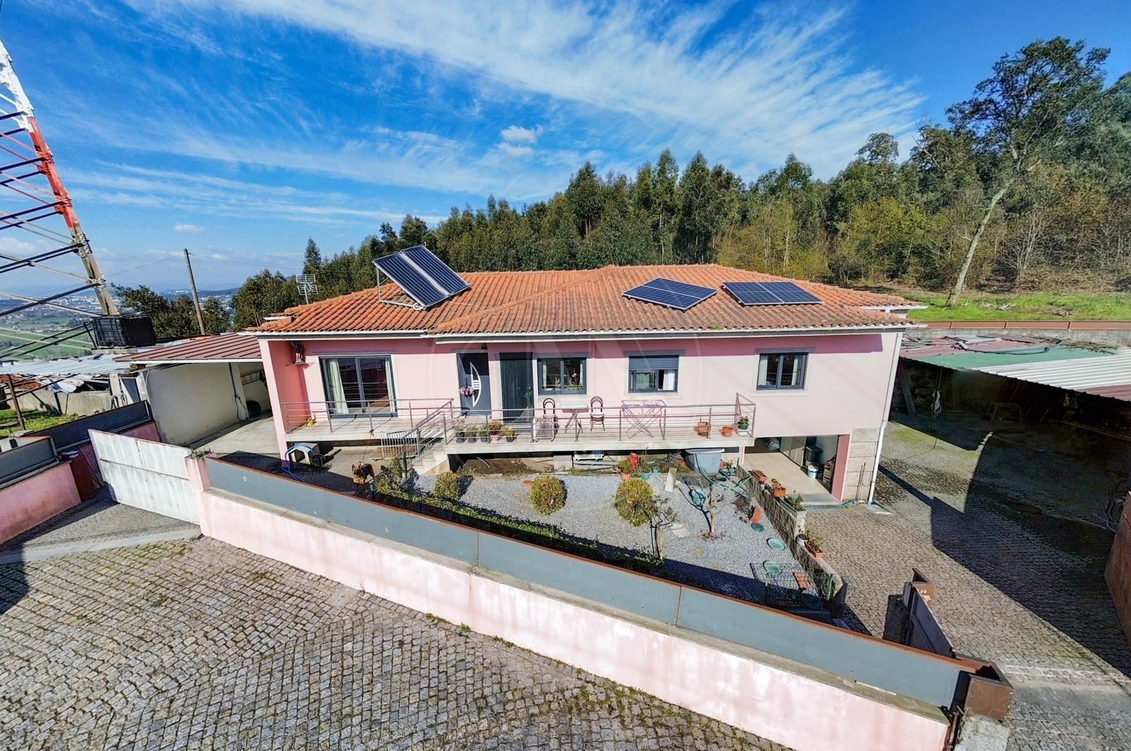 Moradia T2 para Venda em Escudeiros e Penso (Santo Estêvão e São Vicente), Braga, Braga - Fachada (Imagem 2)