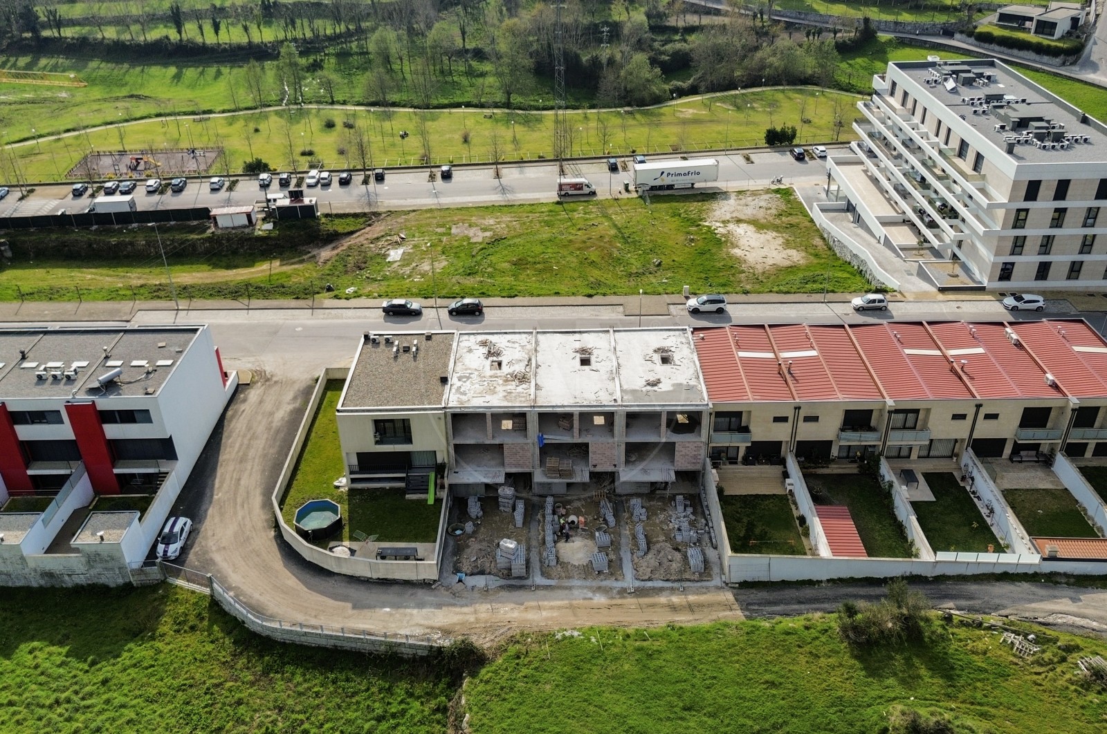 Moradia T3 para Venda em Póvoa de Lanhoso (Nossa Senhora do Amparo), Póvoa de Lanhoso, Braga - Fachada (Imagem 8)