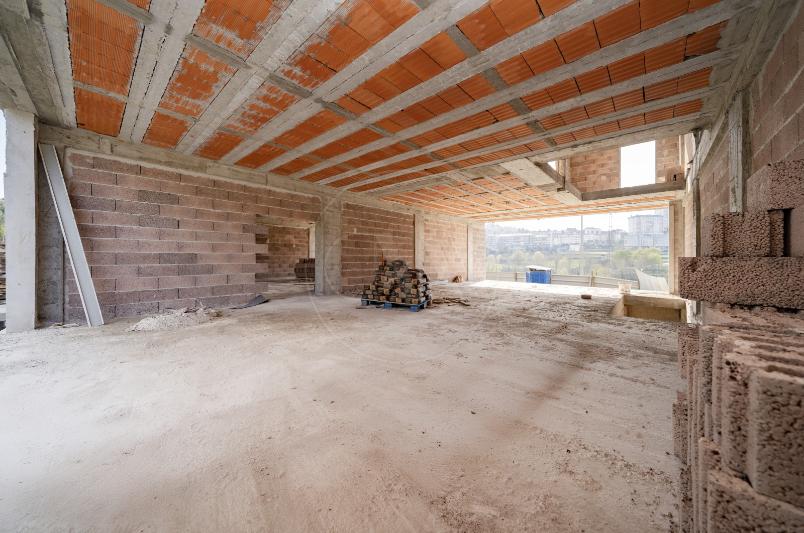 Moradia T3 para Venda em Póvoa de Lanhoso (Nossa Senhora do Amparo), Póvoa de Lanhoso, Braga - Sala (Imagem 3)