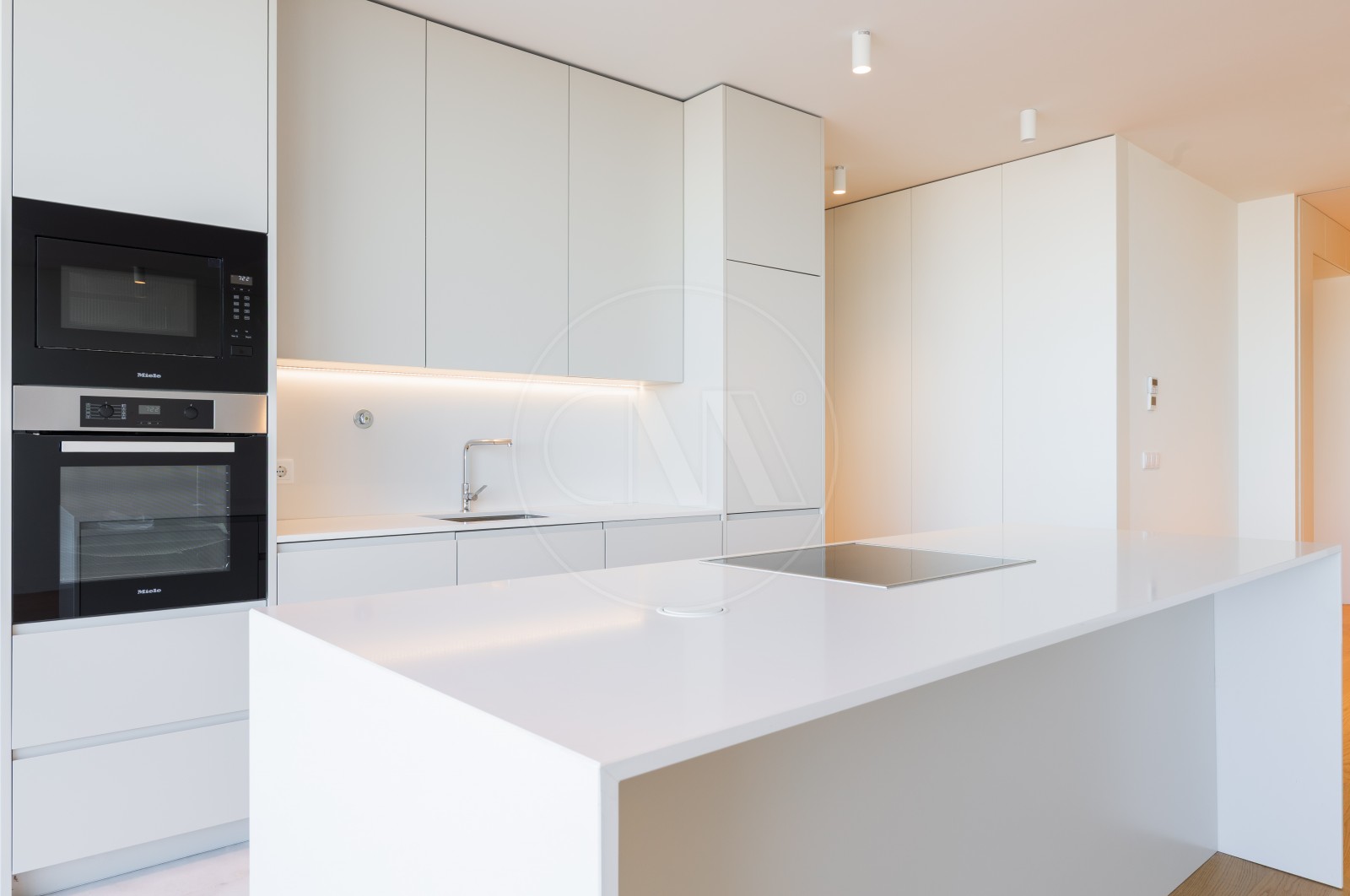 Apartment T2 for For sale in Braga (Maximinos, Sé e Cividade), Braga, Braga - Áreas comuns (Imagem 6)