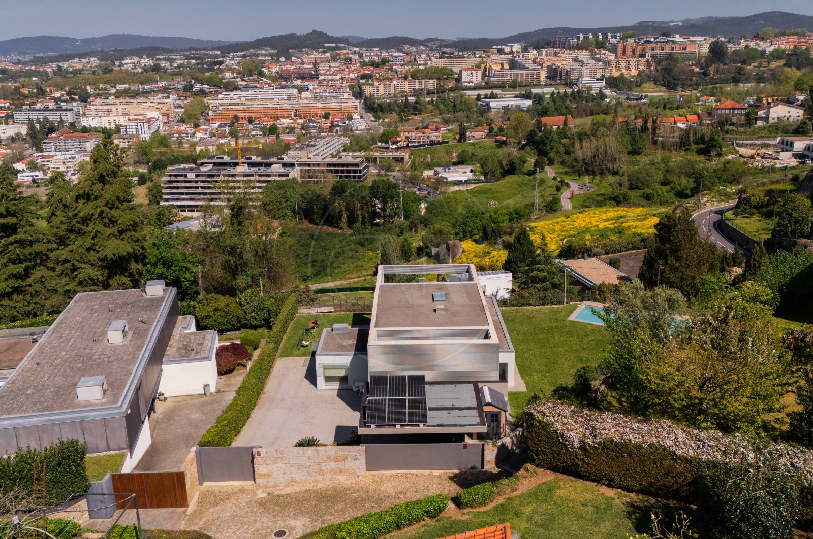Moradia T4 para Venda em Costa, Guimarães, Braga - Área envolvente (Imagem 6)