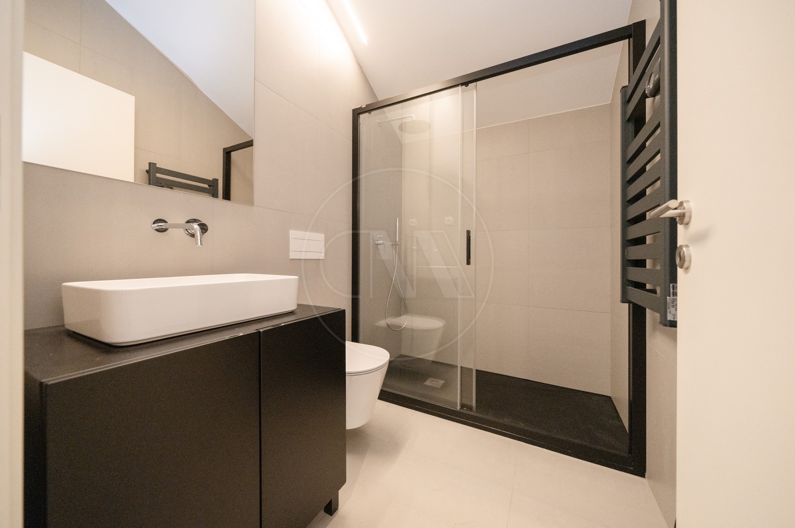 Apartamento T1 para Venda em Bonfim, Porto, Porto - Casa de banho (Imagem 1)