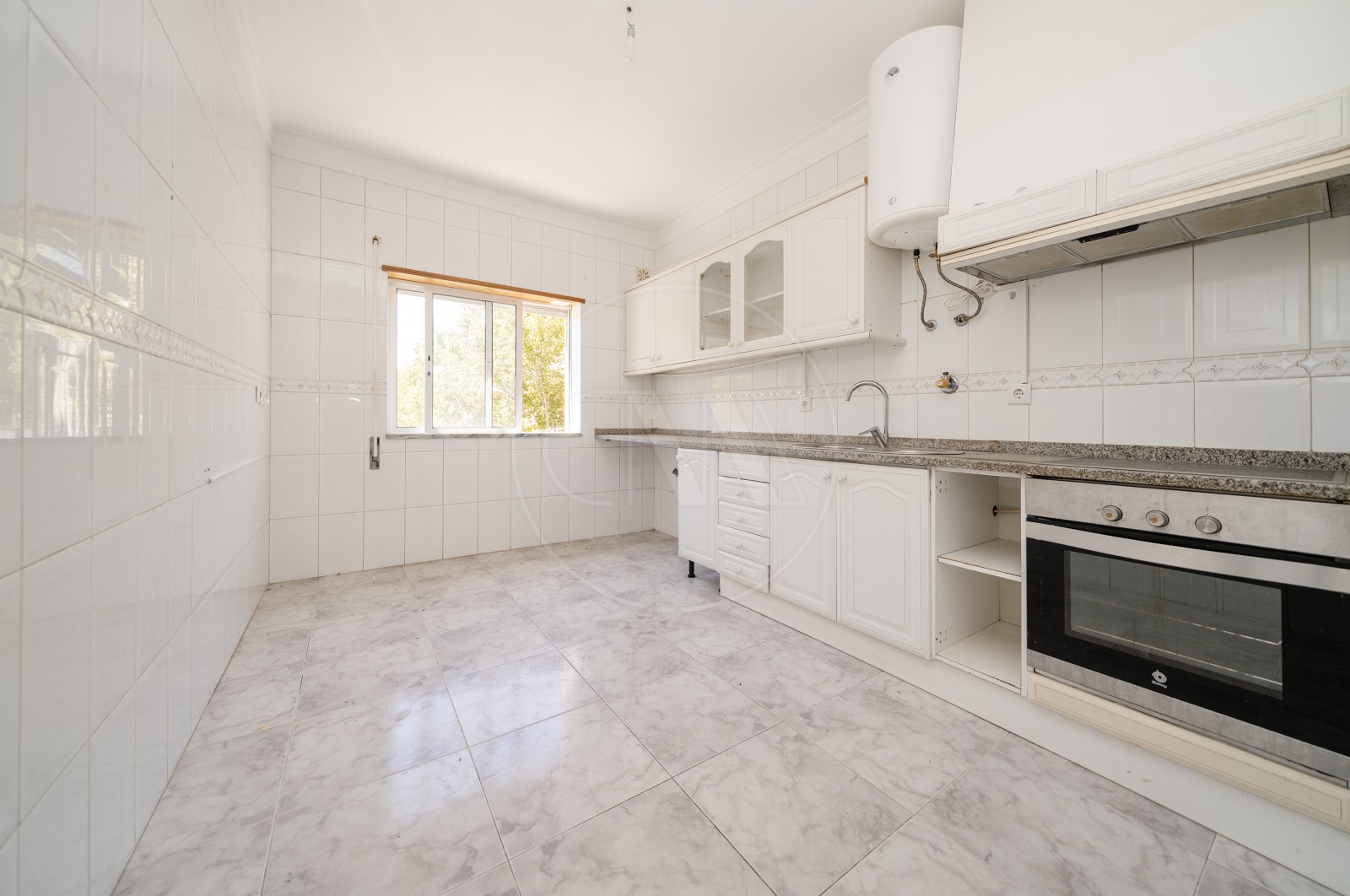 Apartamento T3 para Venda em Gualtar, Braga, Braga - Cozinha (Imagem 1)