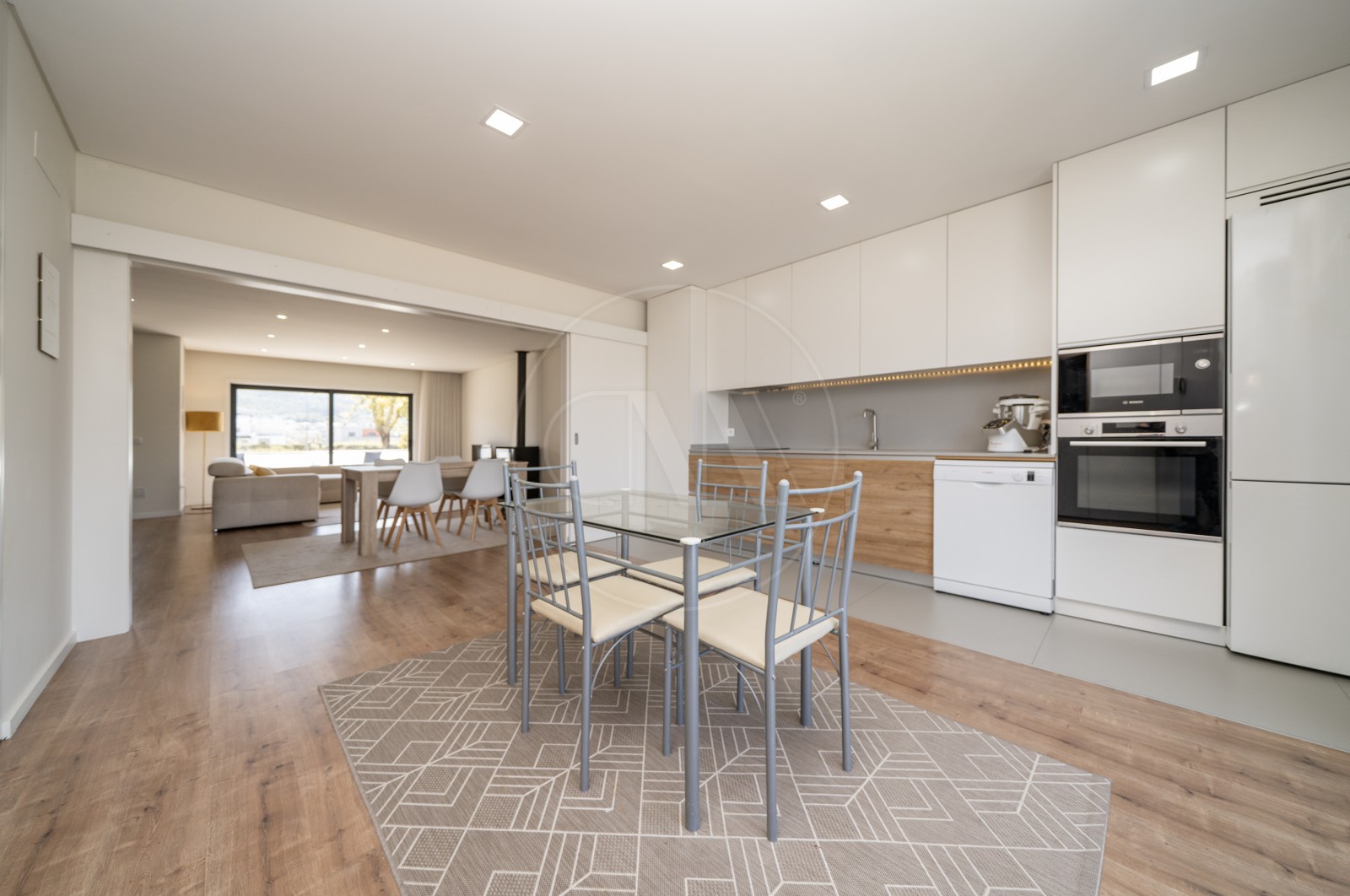 Moradia T3 para Venda em Lomar e Arcos, Braga, Braga - Cozinha (Imagem 1)