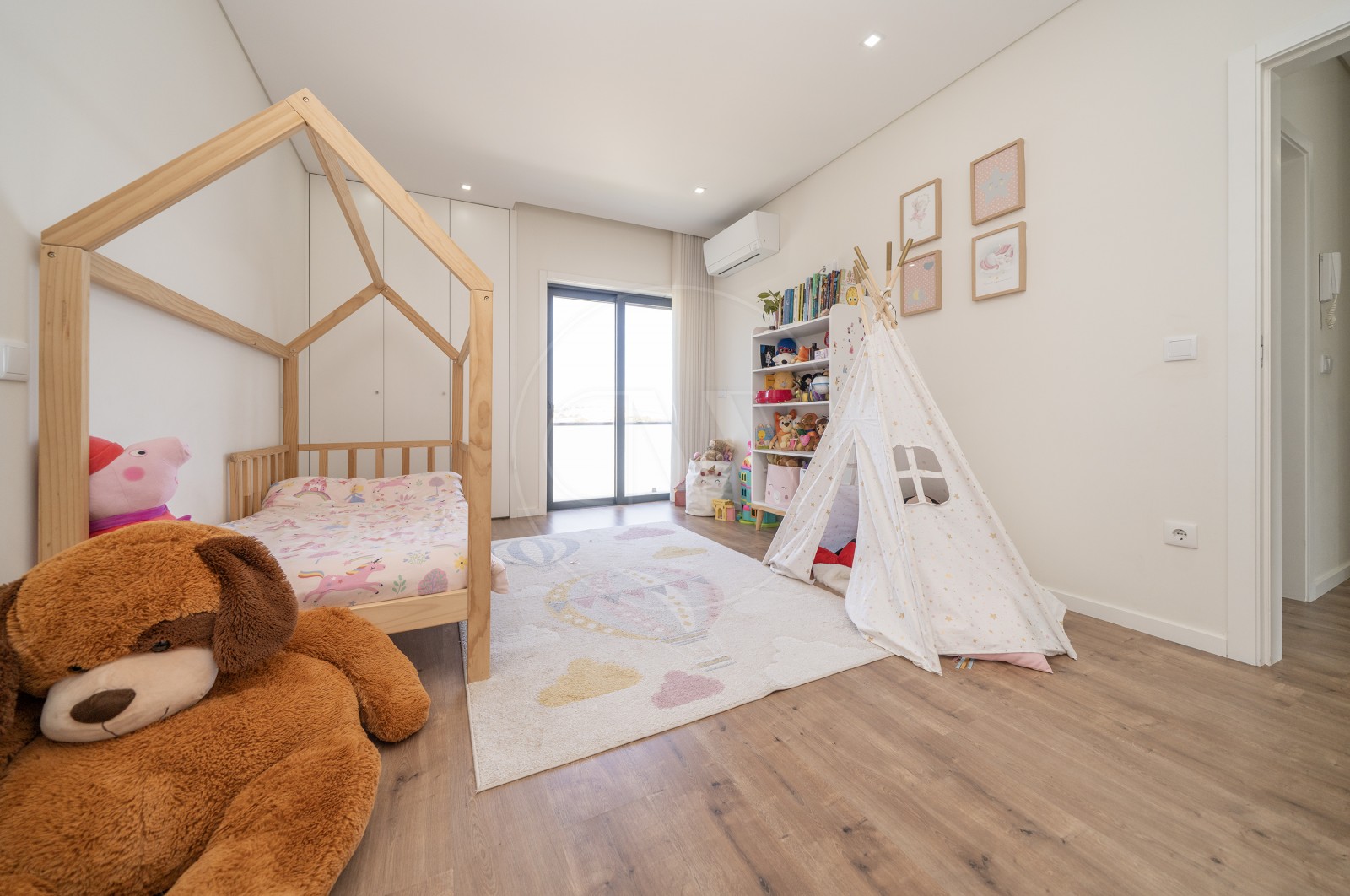 Moradia T3 para Venda em Lomar e Arcos, Braga, Braga - Suite (Imagem 1)