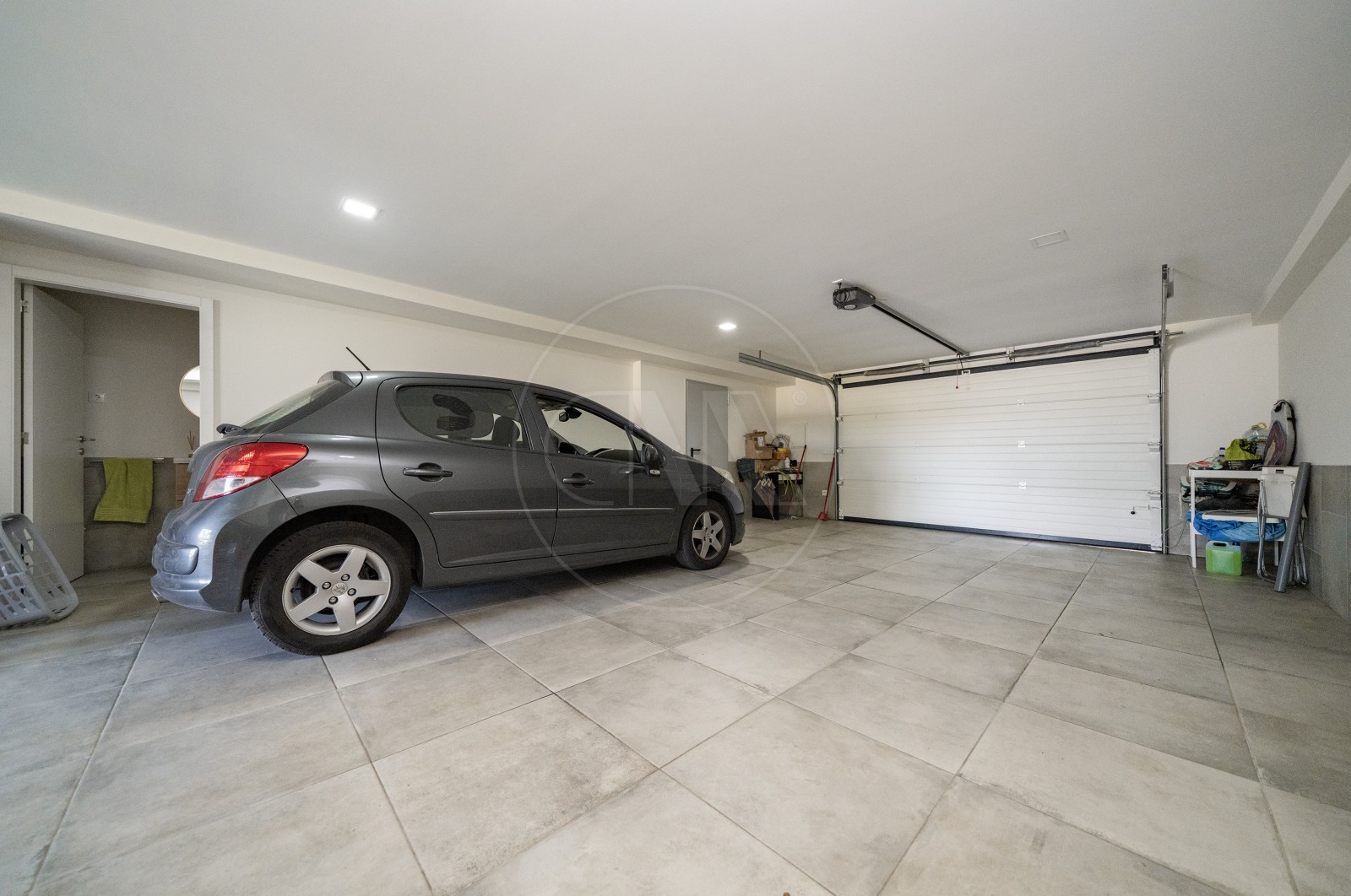 Moradia T3 para Venda em Lomar e Arcos, Braga, Braga - Parqueamento/Garagem (Imagem 2)