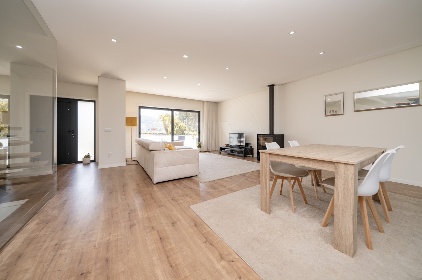 Moradia T3 para Venda em Lomar e Arcos, Braga, Braga - Sala (Imagem 1)