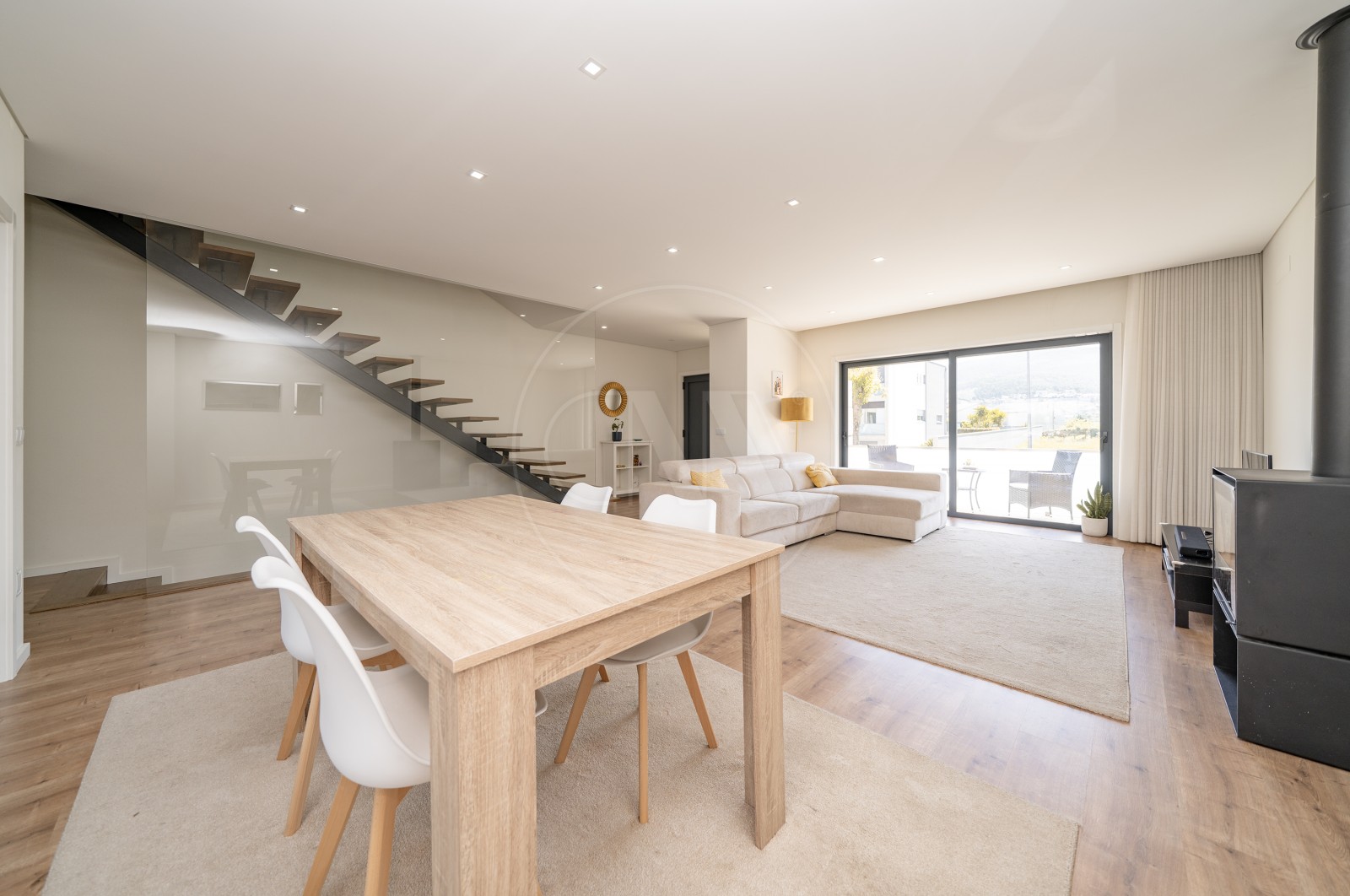 Moradia T3 para Venda em Lomar e Arcos, Braga, Braga - Sala (Imagem 3)