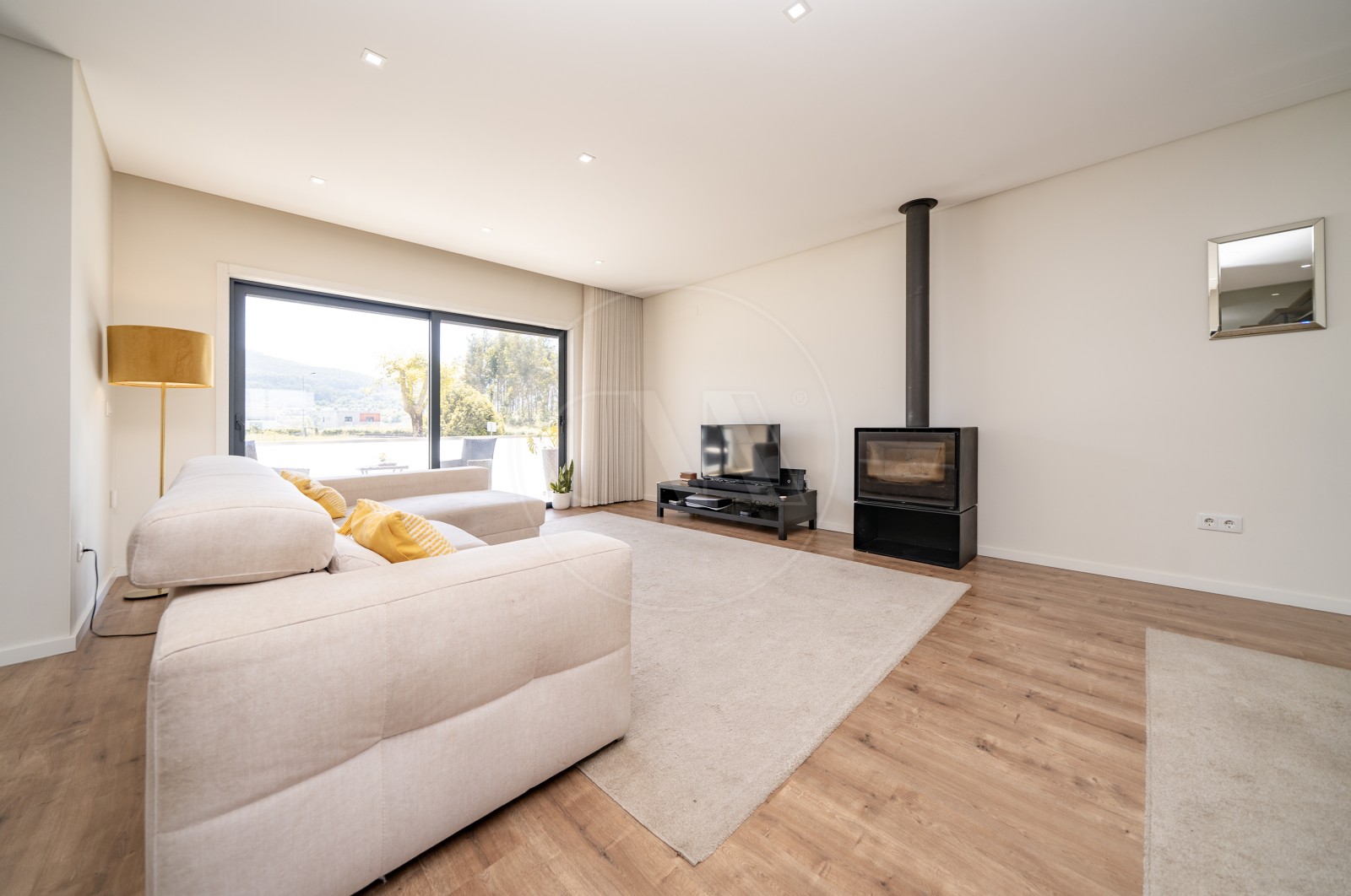 Moradia T3 para Venda em Lomar e Arcos, Braga, Braga - Sala (Imagem 2)