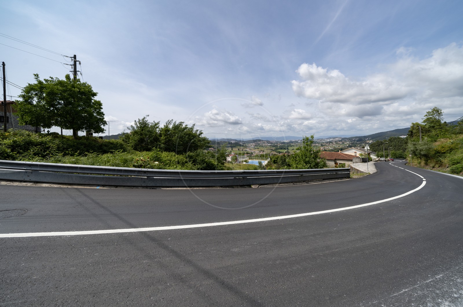 Land Urban for For sale in Escudeiros e Penso (Santo Estêvão e São Vicente), Braga, Braga - Área envolvente (Imagem 2)