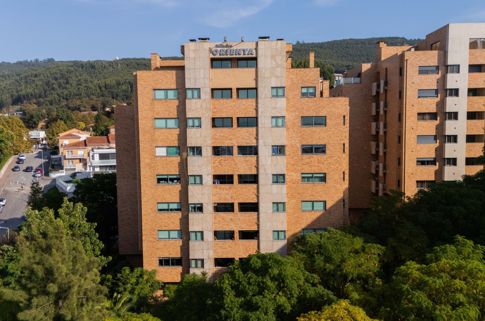 Apartamento T3 para Venda em Nogueira, Fraião e Lamaçães, Braga, Braga - Área envolvente (Imagem 2)