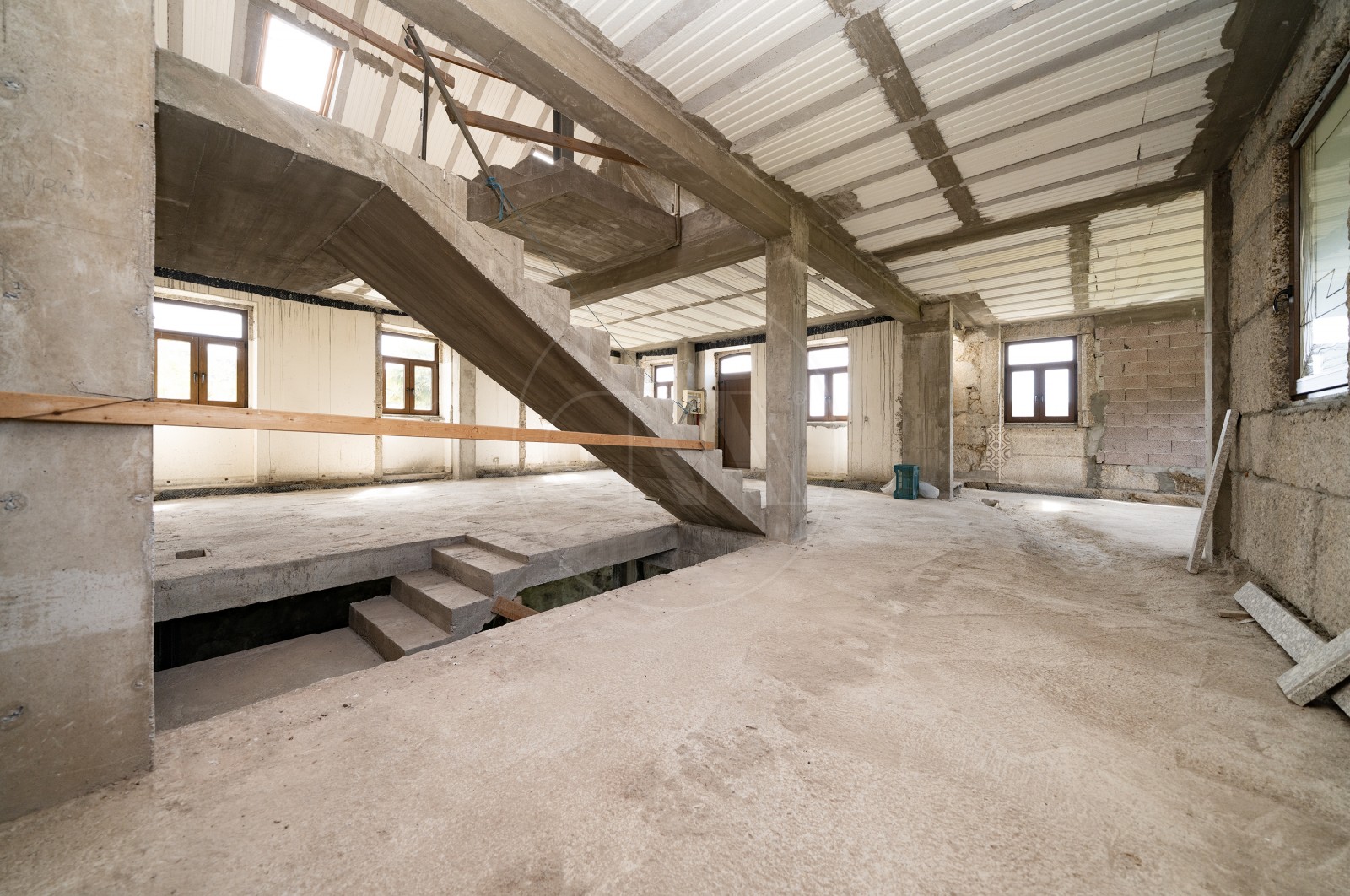 Moradia T3 para Venda em Priscos, Braga, Braga - Sala (Imagem 5)