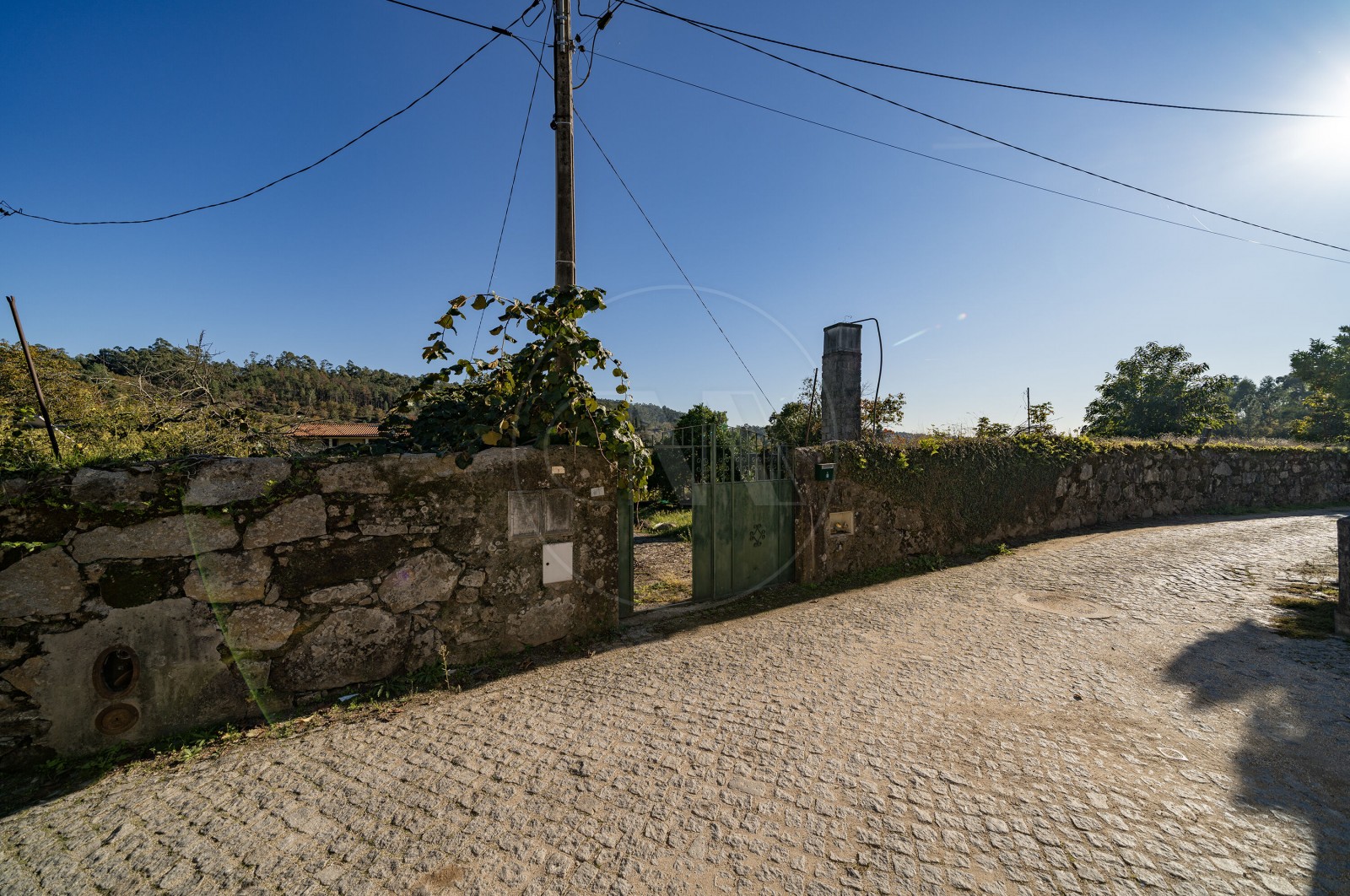 Land Rustic for For sale in Torre e Portela, Amares, Braga - Entrada (Imagem 1)