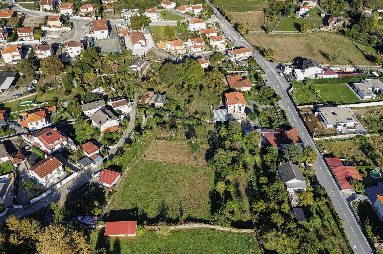 Land Rustic for For sale in Torre e Portela, Amares, Braga - Área envolvente (Imagem 7)