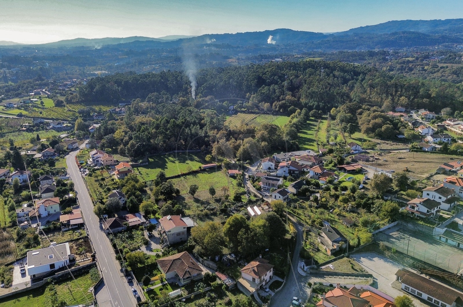 Land Rustic for For sale in Torre e Portela, Amares, Braga - Vistas (Imagem 1)