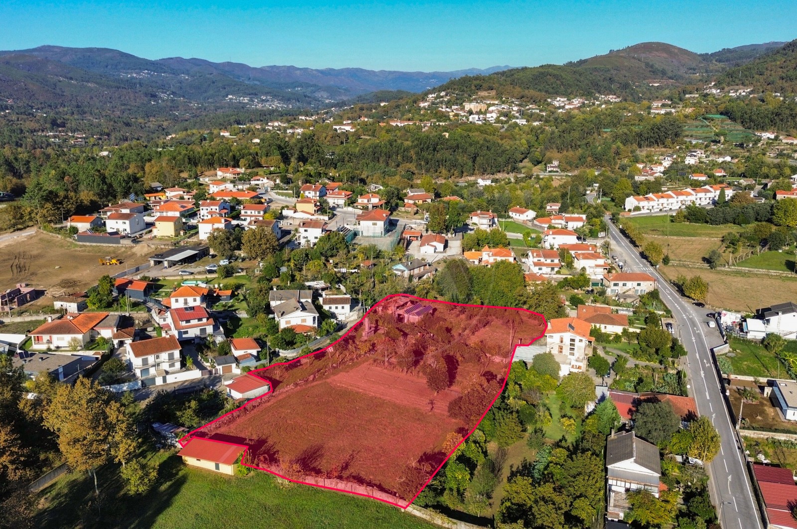 Land Rustic for For sale in Torre e Portela, Amares, Braga - Planta (Imagem 2)
