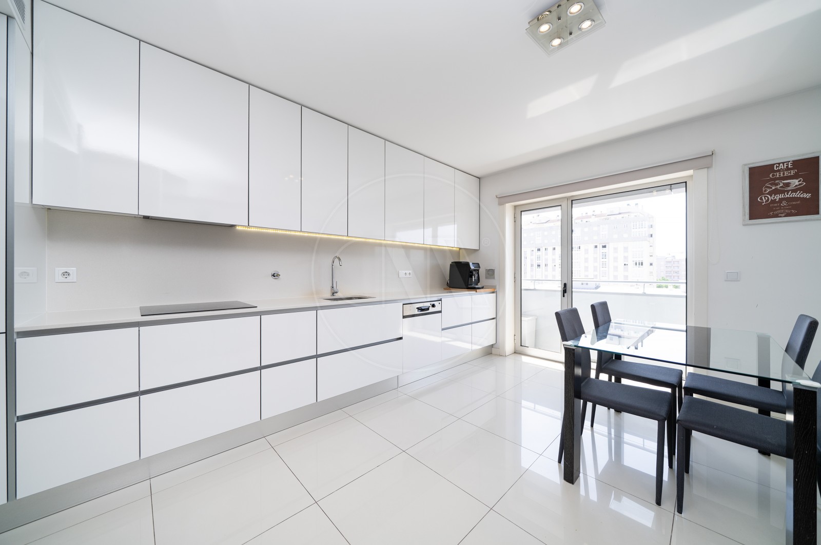 Apartamento T4 para Venda em Braga (São Vítor), Braga, Braga - Cozinha (Imagem 2)