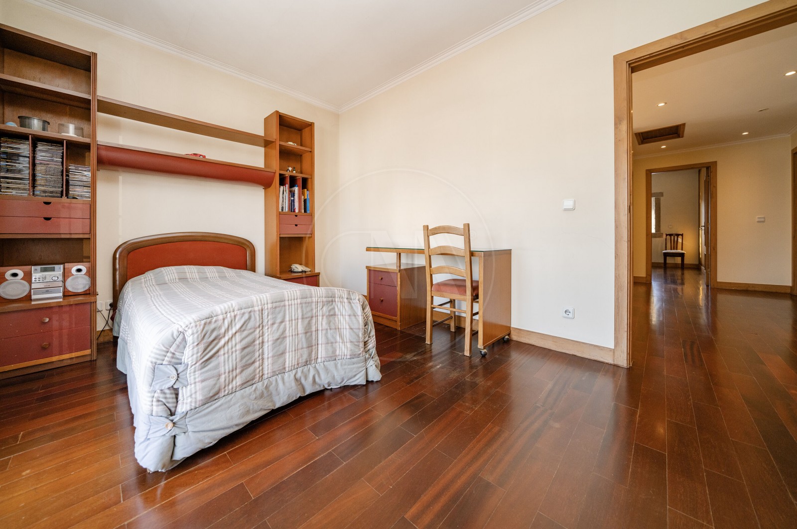 Moradia T5 para Venda em Merelim (São Pedro) e Frossos, Braga, Braga - Quarto (Imagem 8)