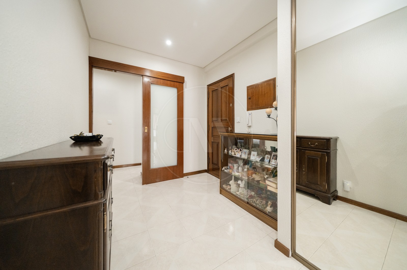 Apartamento T3 para Venda em Lomar e Arcos, Braga, Braga - Corredor (Imagem 2)