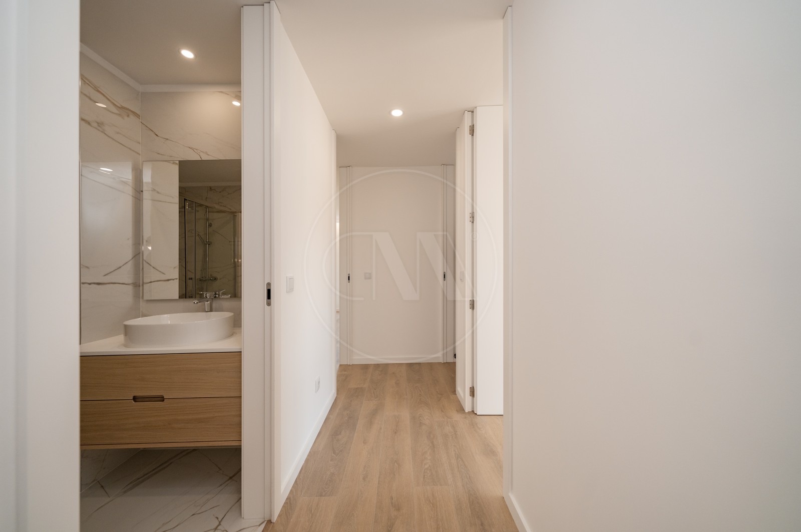 Apartment T3 for For sale in Póvoa de Lanhoso (Nossa Senhora do Amparo), Póvoa de Lanhoso, Braga - Corredor (Imagem 1)