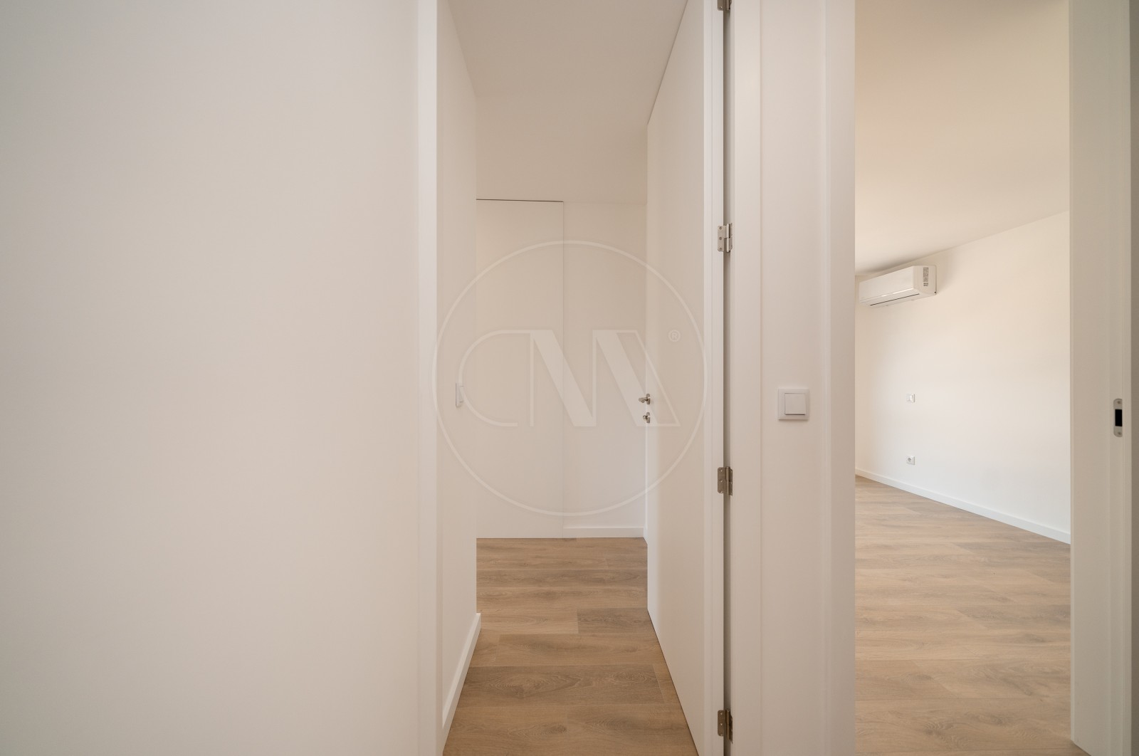 Apartment T3 for For sale in Póvoa de Lanhoso (Nossa Senhora do Amparo), Póvoa de Lanhoso, Braga - Corredor (Imagem 4)