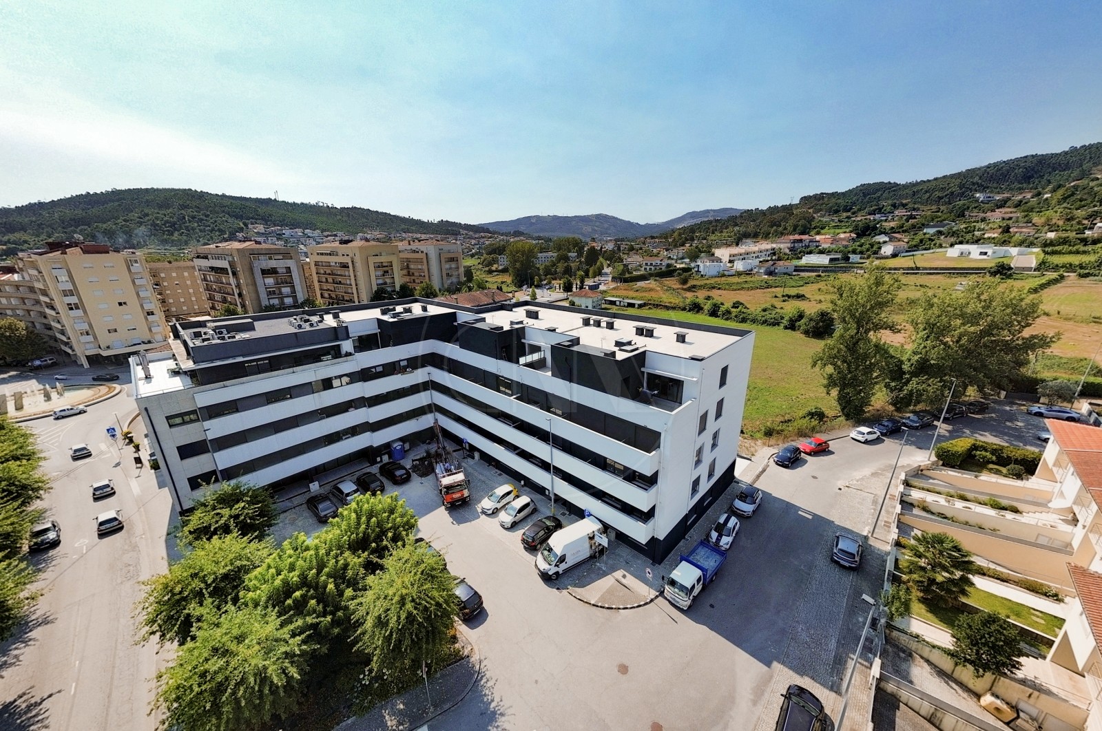 Apartment T3 for For sale in Póvoa de Lanhoso (Nossa Senhora do Amparo), Póvoa de Lanhoso, Braga - Fachada (Imagem 1)