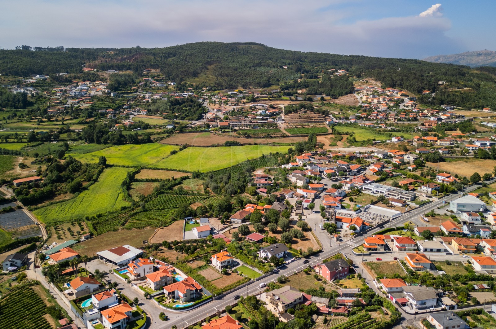 Moradia T4 para Venda em Campos e Louredo, Póvoa de Lanhoso, Braga - Área envolvente (Imagem 26)