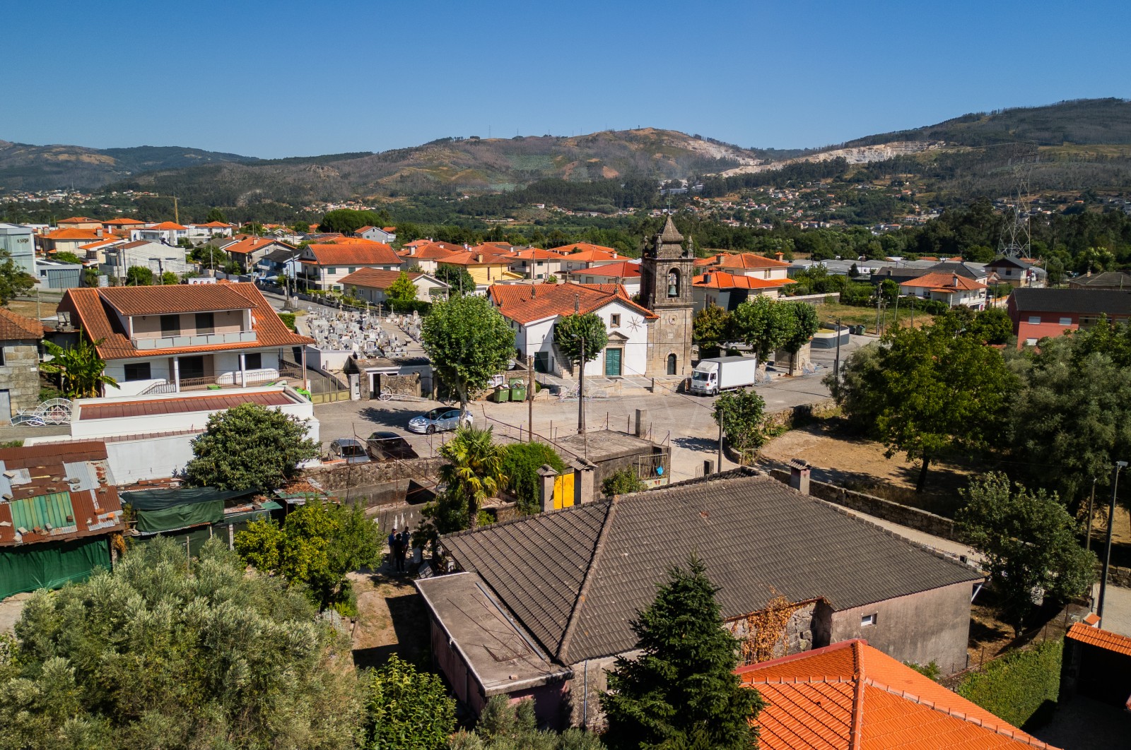 Moradia T4 para Venda em Campos e Louredo, Póvoa de Lanhoso, Braga - Área envolvente (Imagem 29)