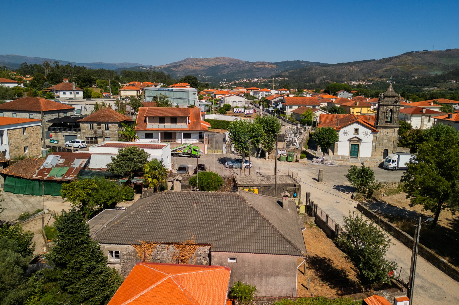 Moradia T4 para Venda em Campos e Louredo, Póvoa de Lanhoso, Braga - Área envolvente (Imagem 30)