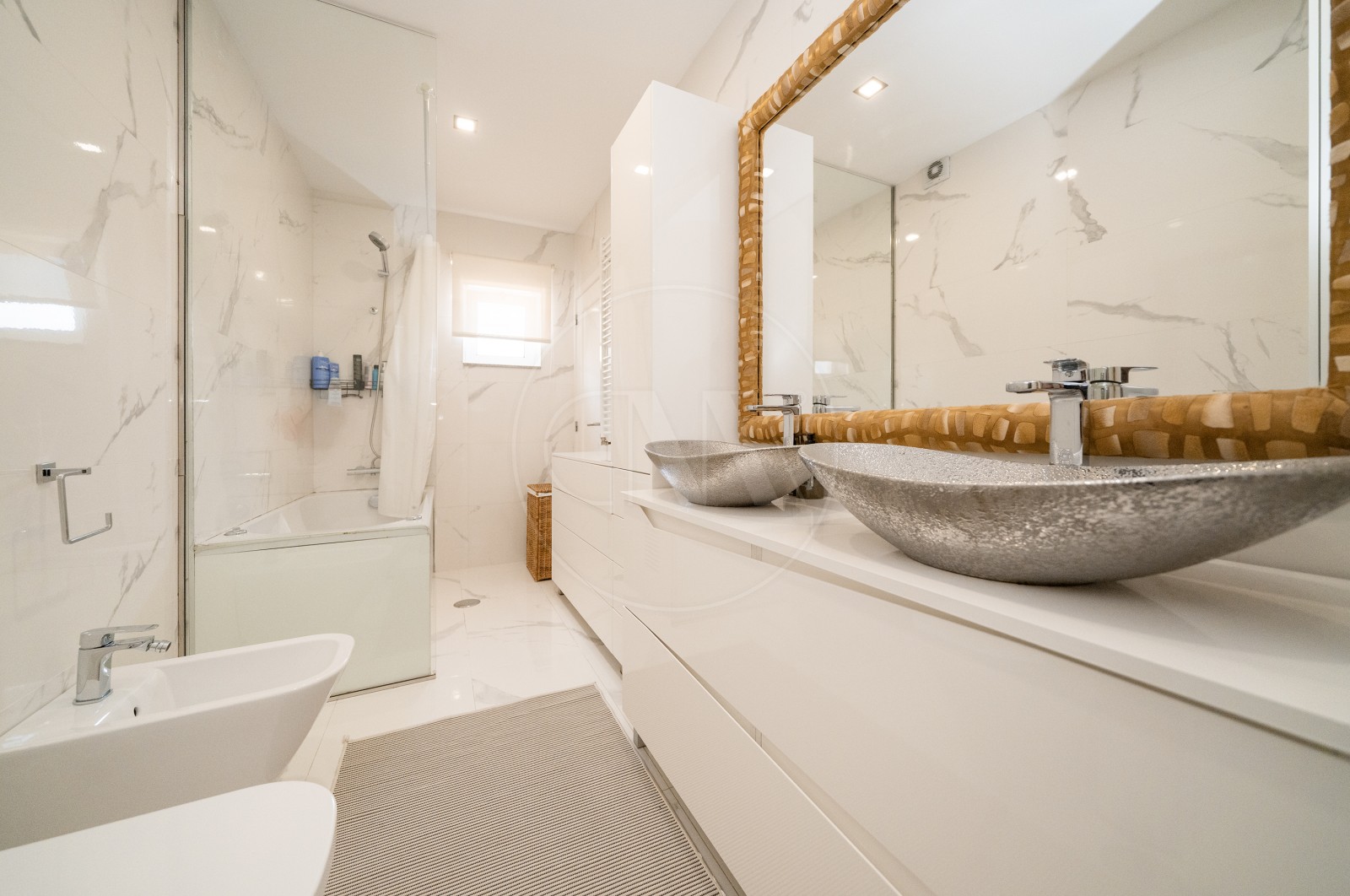 Apartamento T2 para Venda em Ferreiros e Gondizalves, Braga, Braga - Casa de banho (Imagem 1)