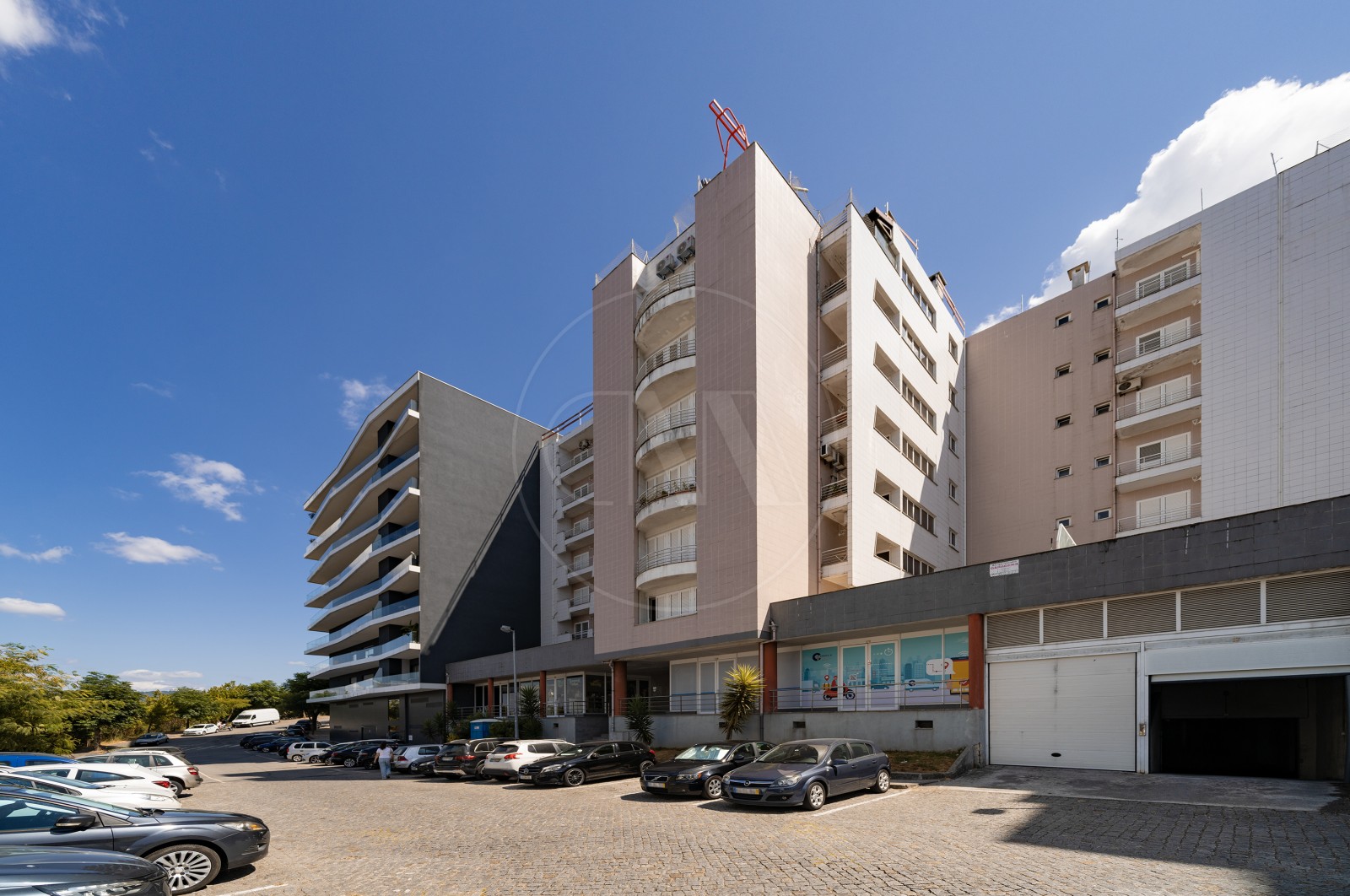 Apartamento T2 para Venda em Ferreiros e Gondizalves, Braga, Braga - Fachada (Imagem 1)