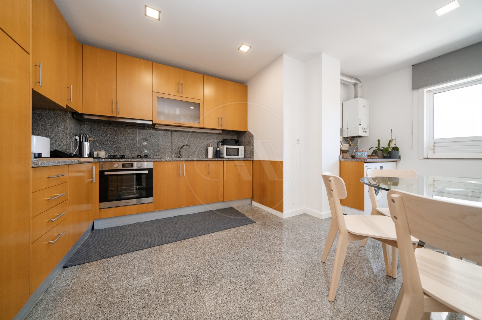 Apartamento T2 para Venda em Ferreiros e Gondizalves, Braga, Braga - Cozinha (Imagem 1)