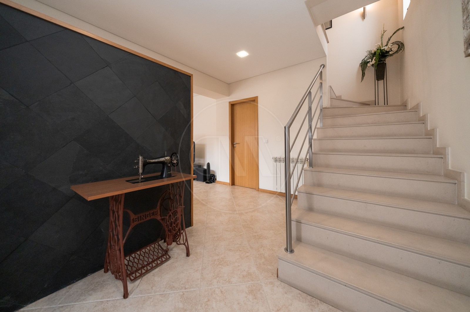 Moradia T6 para Venda em Braga (São José de São Lázaro e São João do Souto), Braga, Braga - Corredor (Imagem 3)