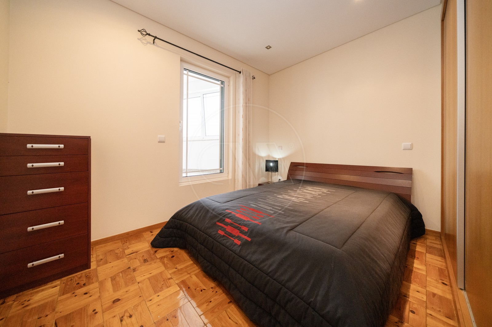 Moradia T6 para Venda em Braga (São José de São Lázaro e São João do Souto), Braga, Braga - Quarto (Imagem 3)